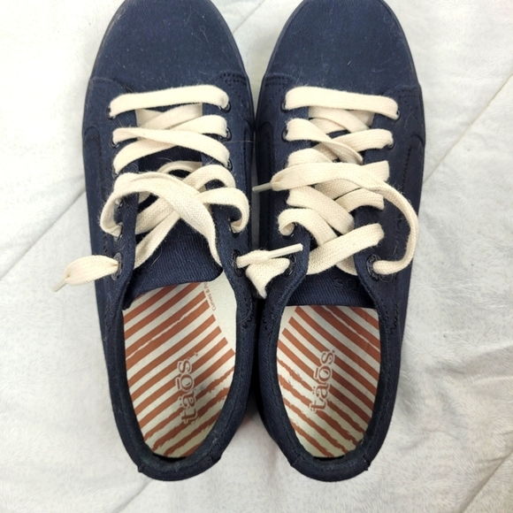 Taos Star black canvas sneakers with black soles and ivory laces casual NWOT 7.5 - Picture 5 of 10